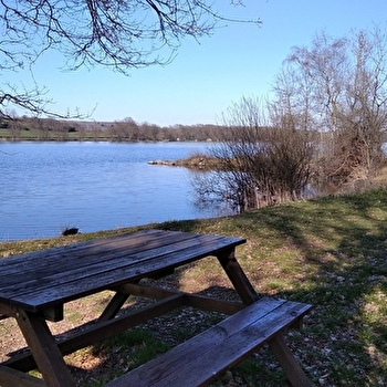 Aire de pique-nique - LE ROUSSET-MARIZY