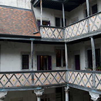 Besançon au XVIIIe,  le renouveau d'une ville française - BESANCON