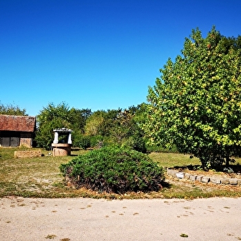 Aire naturelle Camping les pommiers 71  - JUIF