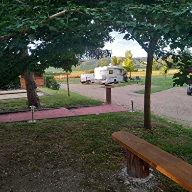 Les Elements de la Nature - aire pour camping-car