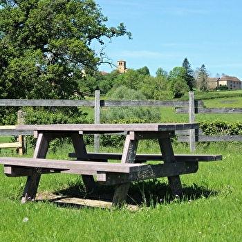 Aire de pique-nique - SAINT-BONNET-DE-CRAY