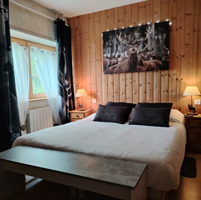 SCI Les Combes - Gîte le Chamois avec Balnéo