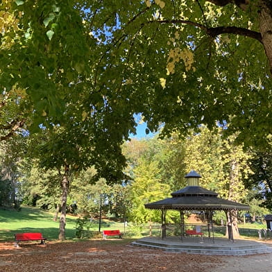 Chapelle d'Aligre et son établissement thermal