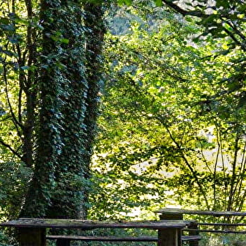 Aire de pique-nique du Cirque du Bout du Monde - CORMOT-VAUCHIGNON