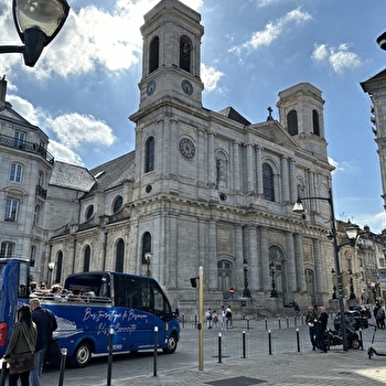 Bus Cabriolet Les Vedettes de Besançon - BESANCON