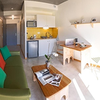 Studio — Résidence EMA-CNIFOP - SAINT-AMAND-EN-PUISAYE