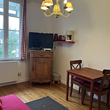 Michèle Prouveur - 1er étage Chalet - LUXEUIL-LES-BAINS