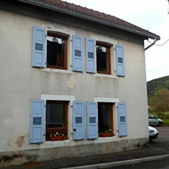 Les volets bleus - SERVANCE-MIELLIN