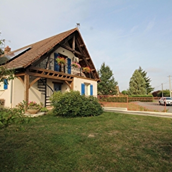 Les Volets Bleus - DORNES