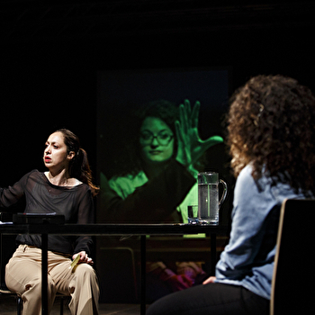 Je crois que dehors c'est le printemps - LE CREUSOT