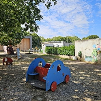 Aire de pique-nique et de jeux - TOULON-SUR-ARROUX