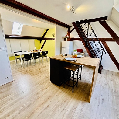 Gîtes de Montvaltin - Appartement 8 pers - 1er étage