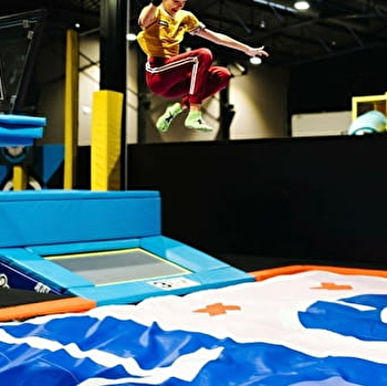 Aux Ateliers - MISEREY-SALINES