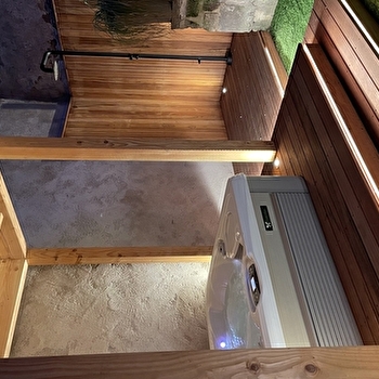 Yoshino - LUXEUIL-LES-BAINS