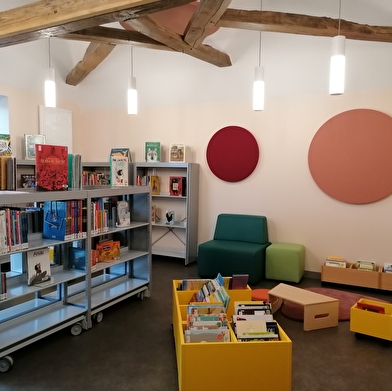 Médiathèque de Moulins-Engilbert