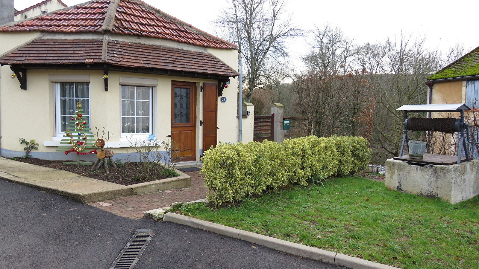 La Petite Maison au bord de la Cure