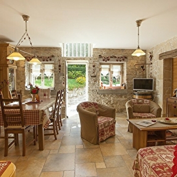 La Maison d'Anna - CHATEAU-CHALON