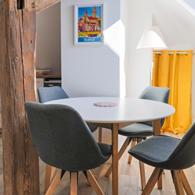 MIA CAMBRO Le Studio