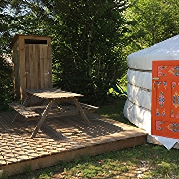 Yourte - Domaine du Bugnon - LAC-DES-ROUGES-TRUITES