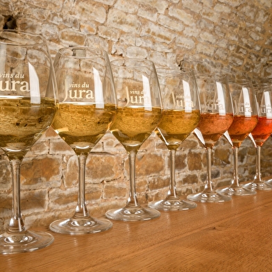 Poligny et Arbois, capitales du Comté et des vins du Jura