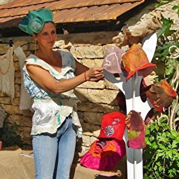 Elle V' - Feutre et stylisme - CHAMPLITTE