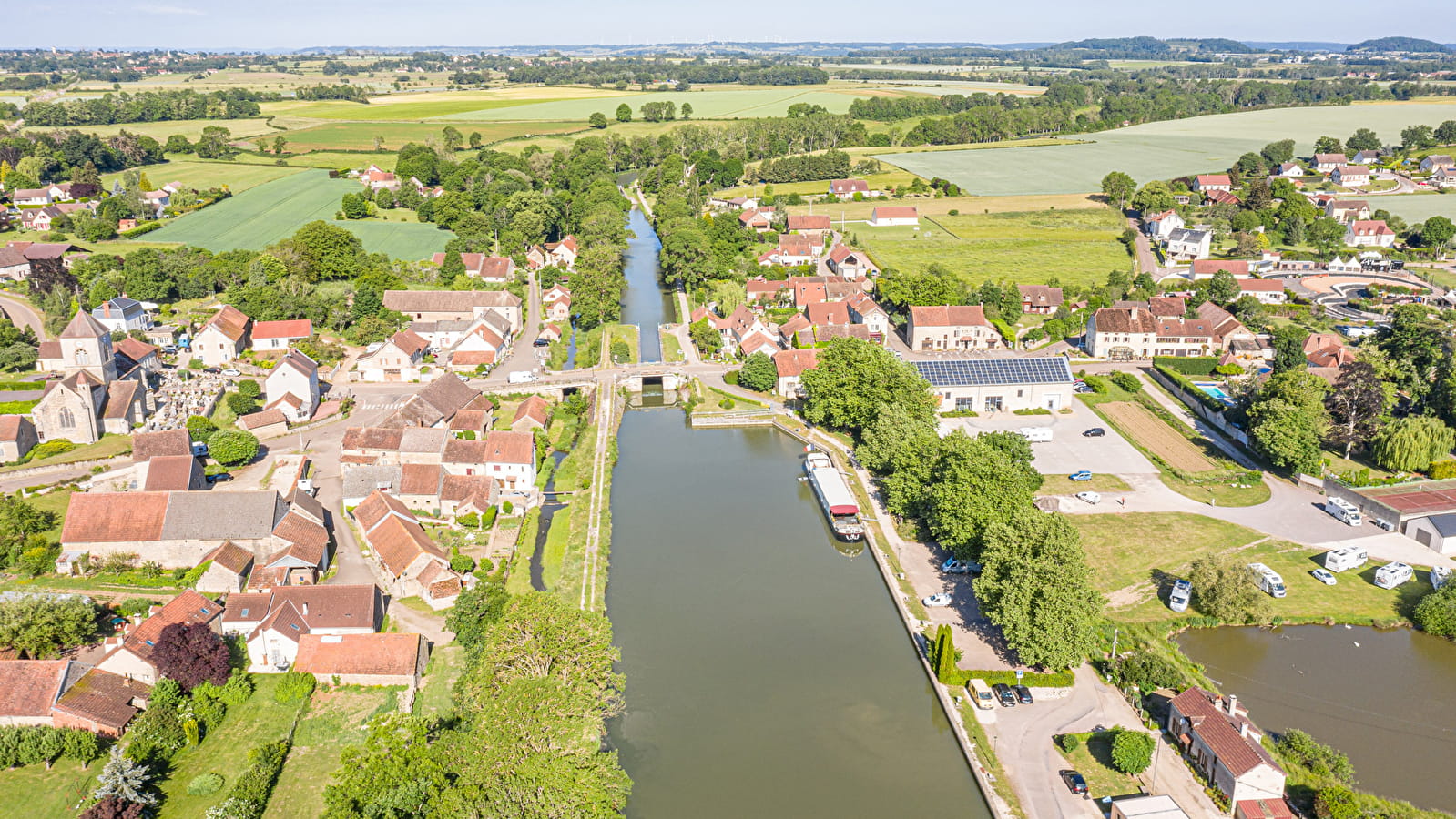 Aire de stationnement camping-cars