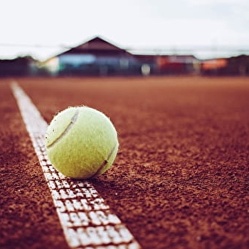 Terrain de tennis - CHATILLON-EN-BAZOIS