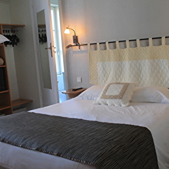 Hôtel-restaurant Le Grand Monarque - DONZY