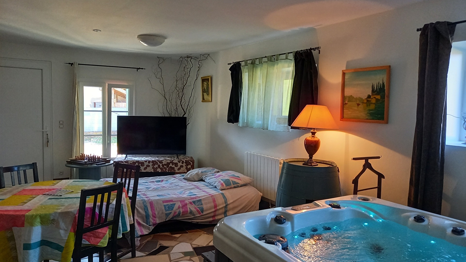 Gîte Jacuzzi de la source - Domaine de Fontenelay