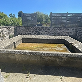 Lavoir du bourg - SAINTE-HELENE
