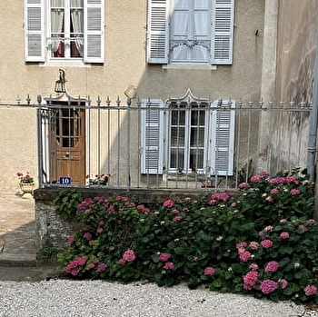 L'écusson - ARNAY-LE-DUC