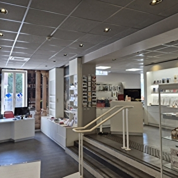 Office de Tourisme Beaune & Pays Beaunois - Porte Marie de Bourgogne - BEAUNE