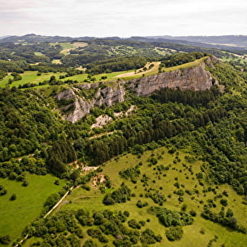 ENS - La Roche de Hautepierre-le-Châtelet - LES PREMIERS SAPINS