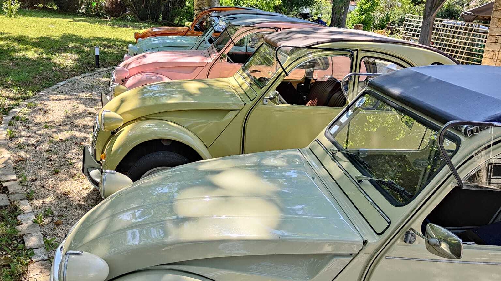 Balades en Bourgogne - Location 2CV