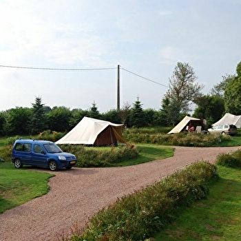 Mini-camping Rose de Provins - GIEN-SUR-CURE