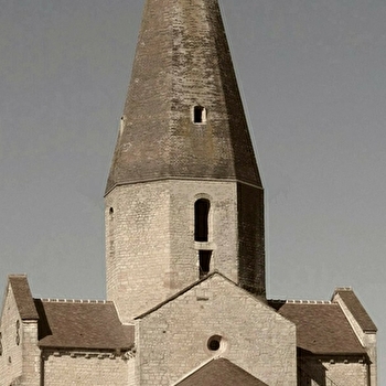 Eglise Romane - SAINT-CHRISTOPHE-EN-BRESSE