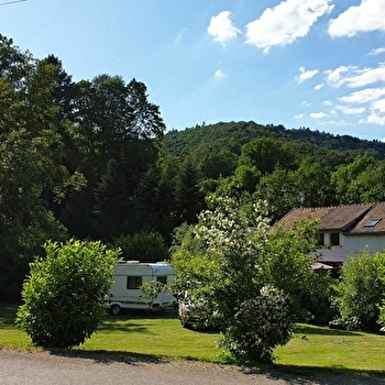 Aire de services et stationnement Chez l'habitant - FRESSE
