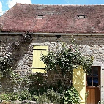 Les Volets jaunes - VILLARS-ET-VILLENOTTE