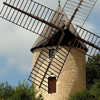 Visite guidée « Découverte contée du Moulin de Santenay en compagnie de Madeleine »