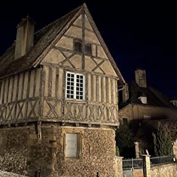 Les visiteurs du soir - AUTUN