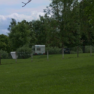 Camping les Chaumes du Mont à Nolay