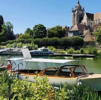 Promenade en bateau : Une Belle Aventure - DOLE