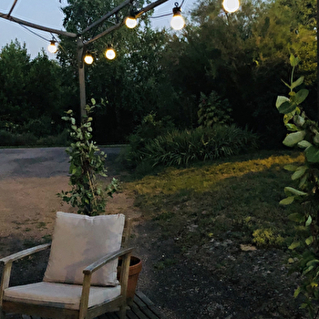 Entre roches, vignes et châteaux - LA ROCHE-VINEUSE