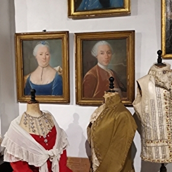 Musée de la mode du 18ème 19ème siècle - ORGELET
