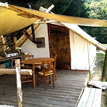 Tente de Trappeur - Au Jardin de la Vouivre - SAINT-VINCENT-EN-BRESSE