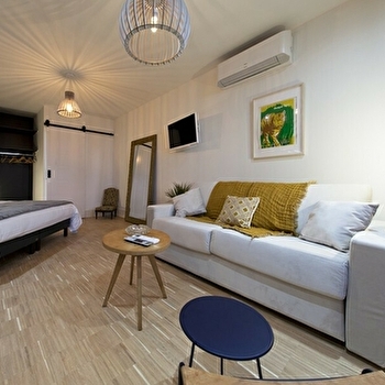 Appart Hôtel Eugénie - Eléonore - LOUHANS