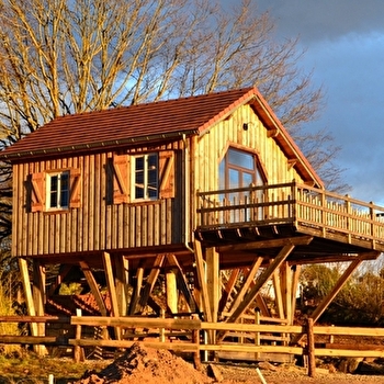 Les Cabanes des Fontaines - SAINT-SERNIN-DU-BOIS