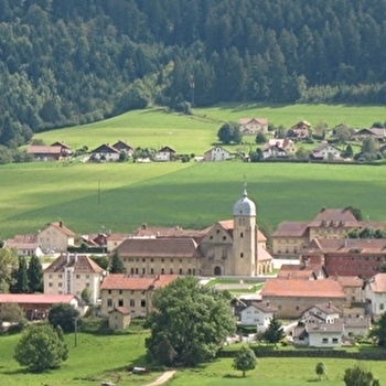 Église Saint-Michel et ancien Couvent des Minimes - MONTLEBON