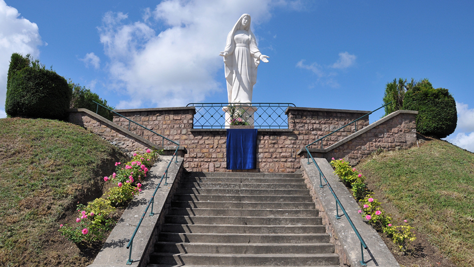 Notre Dame du Nivernais à Cercy-la-Tour