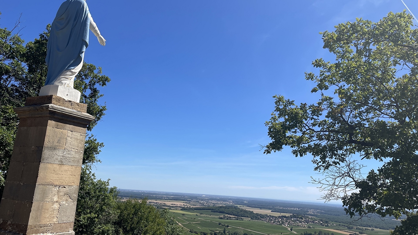 Point de vue - Statue de la Vierge
